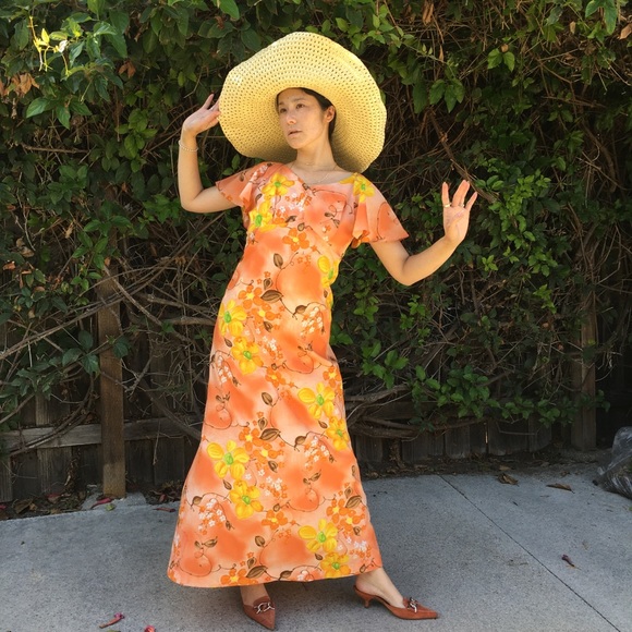 90s *Maluna Hawaii* Floral Creamsicle Maxi Dress - Picture 4 of 5